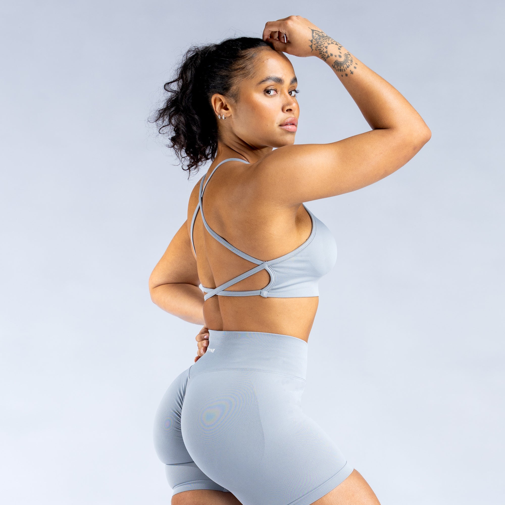 DFYNE Dynamic Backless Ženske Sportski Grudnjak Svijetlo Sive | BEFAT3428
