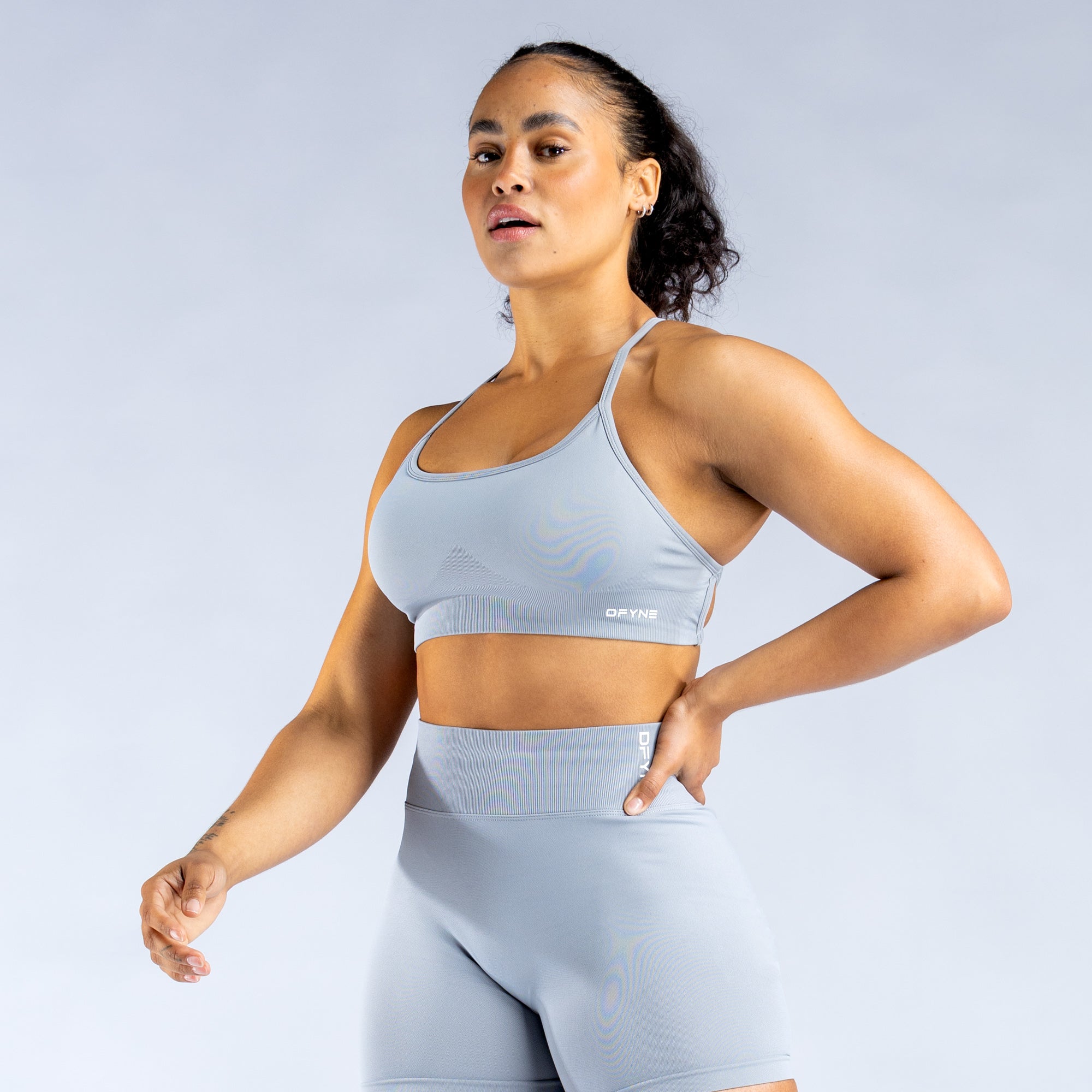 DFYNE Dynamic Backless Ženske Sportski Grudnjak Svijetlo Sive | BEFAT3428