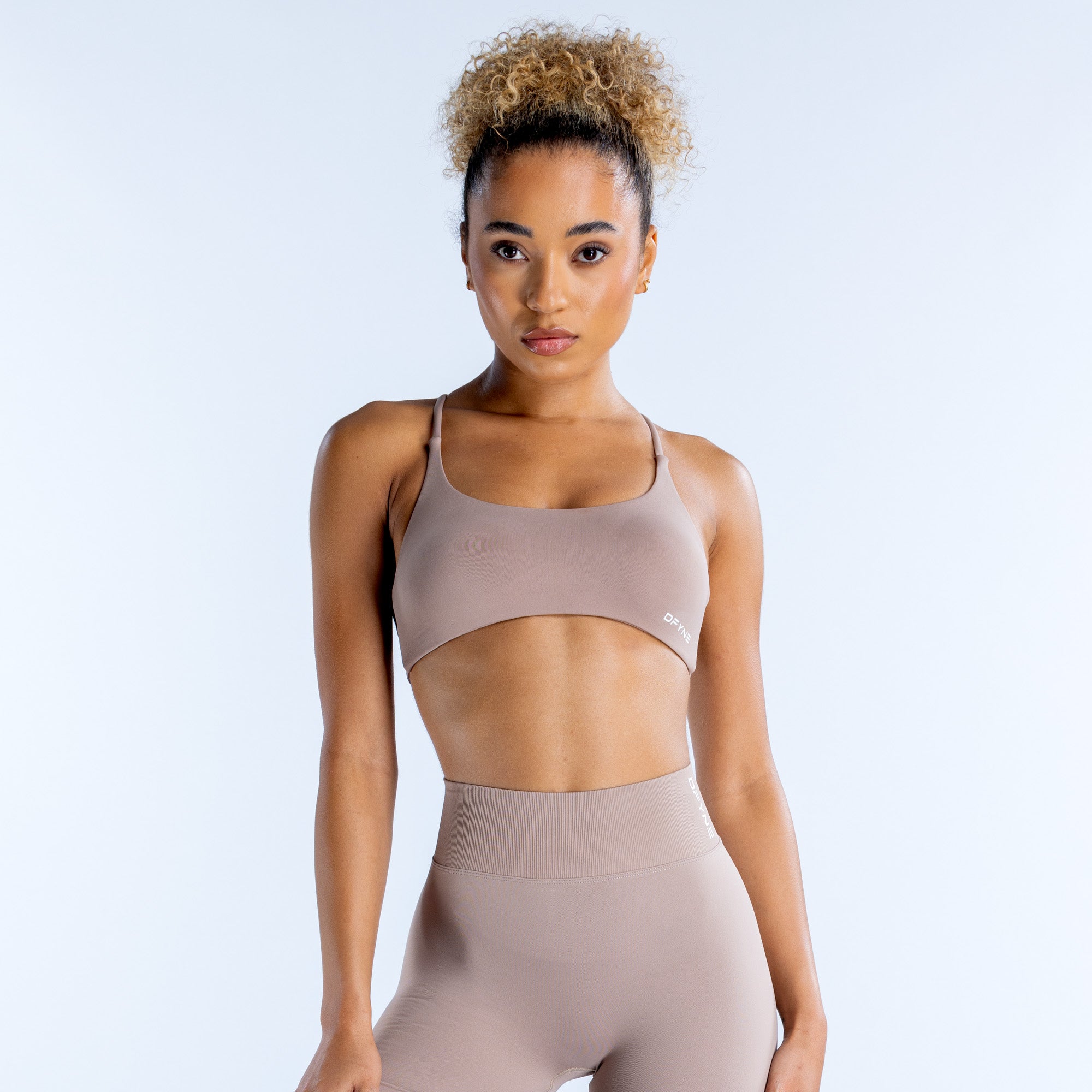 DFYNE Dynamic Twist Back Ženske Sportski Grudnjak Bež | AGFCU4901